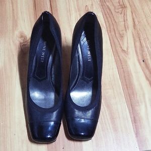 Nine West Black leather high heels shoes Size 9 1/2 M